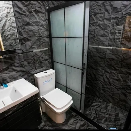 2br - 1lr Seaview Family Flat 10 Min Walk To Center شقة