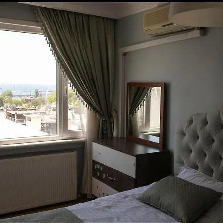 Apartment 2br - 1lr Seaview Family Flat 10 Min Walk To Center *