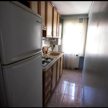 2br - 1lr Seaview Family Flat 10 Min Walk To Center